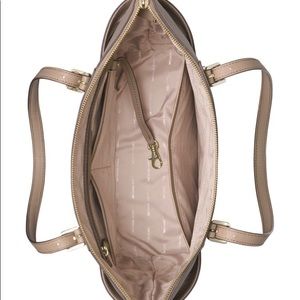 Michael Kors tote